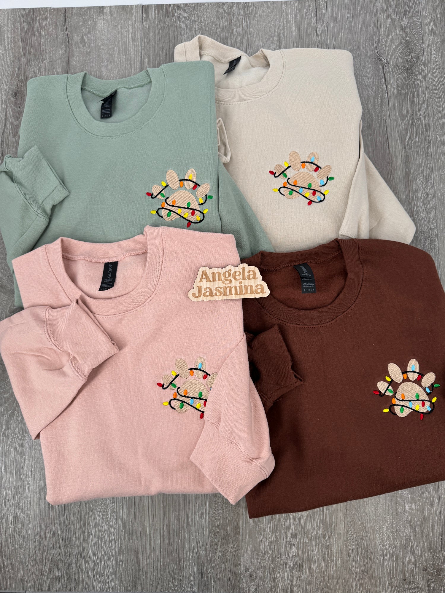 Christmas Paw Embroidered sweatshirt